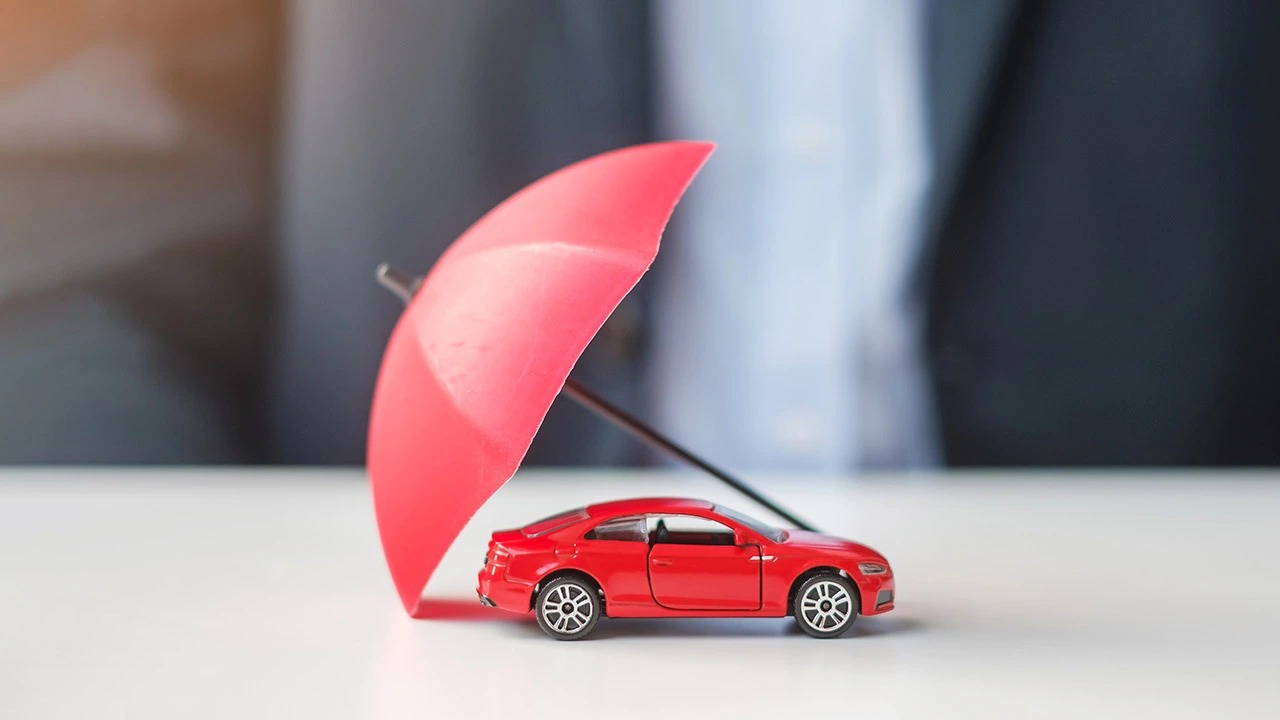 Cat costa asigurarea auto RCA